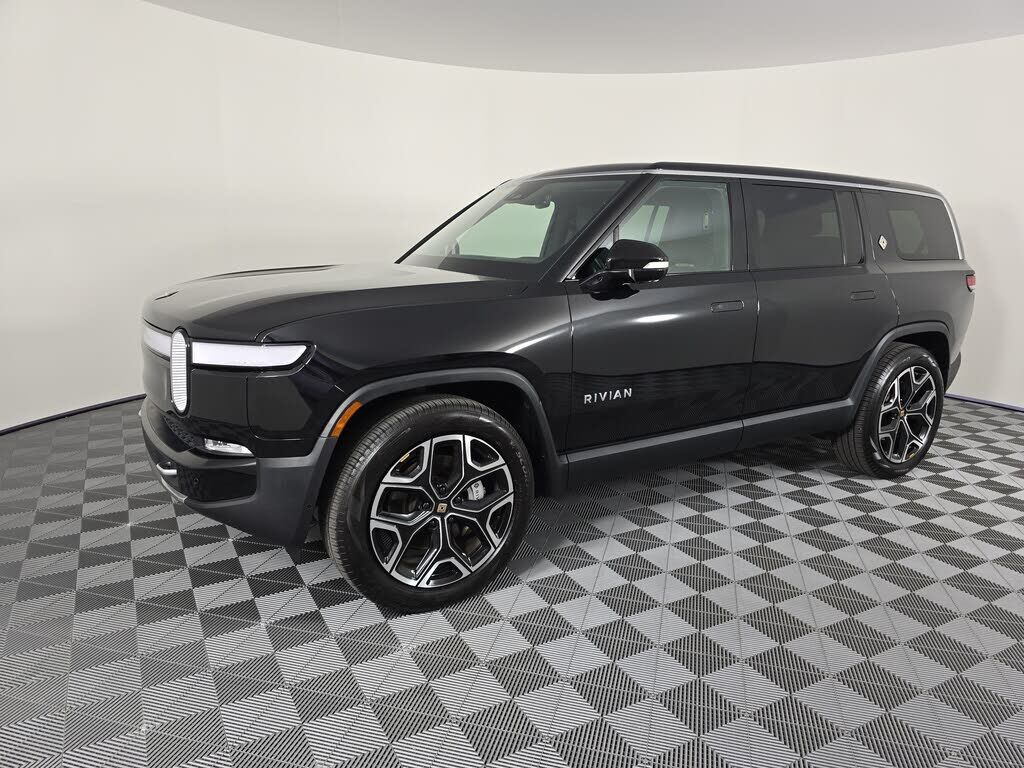 2024 RIVIAN R1S