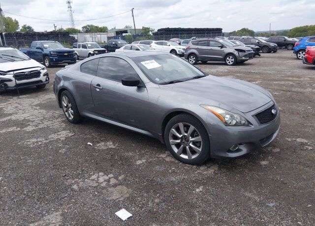 2015 INFINITI Q60