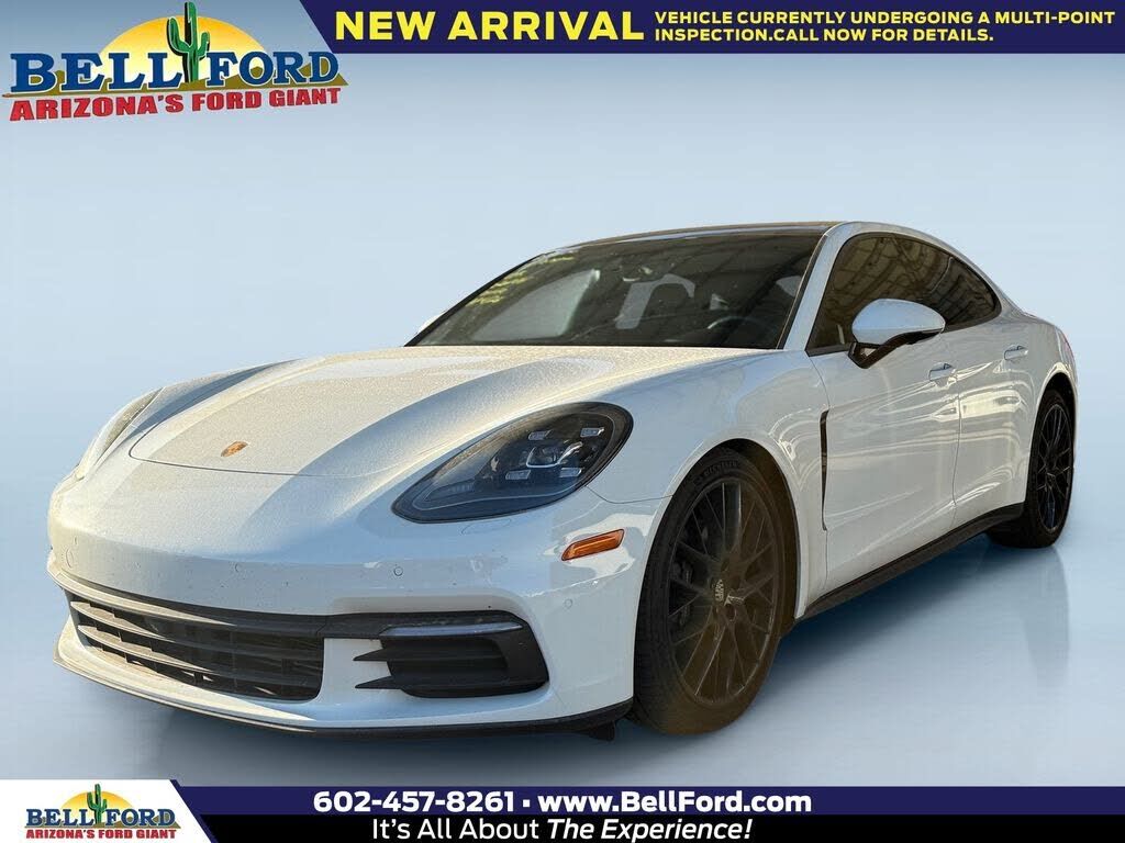 2018 PORSCHE Panamera