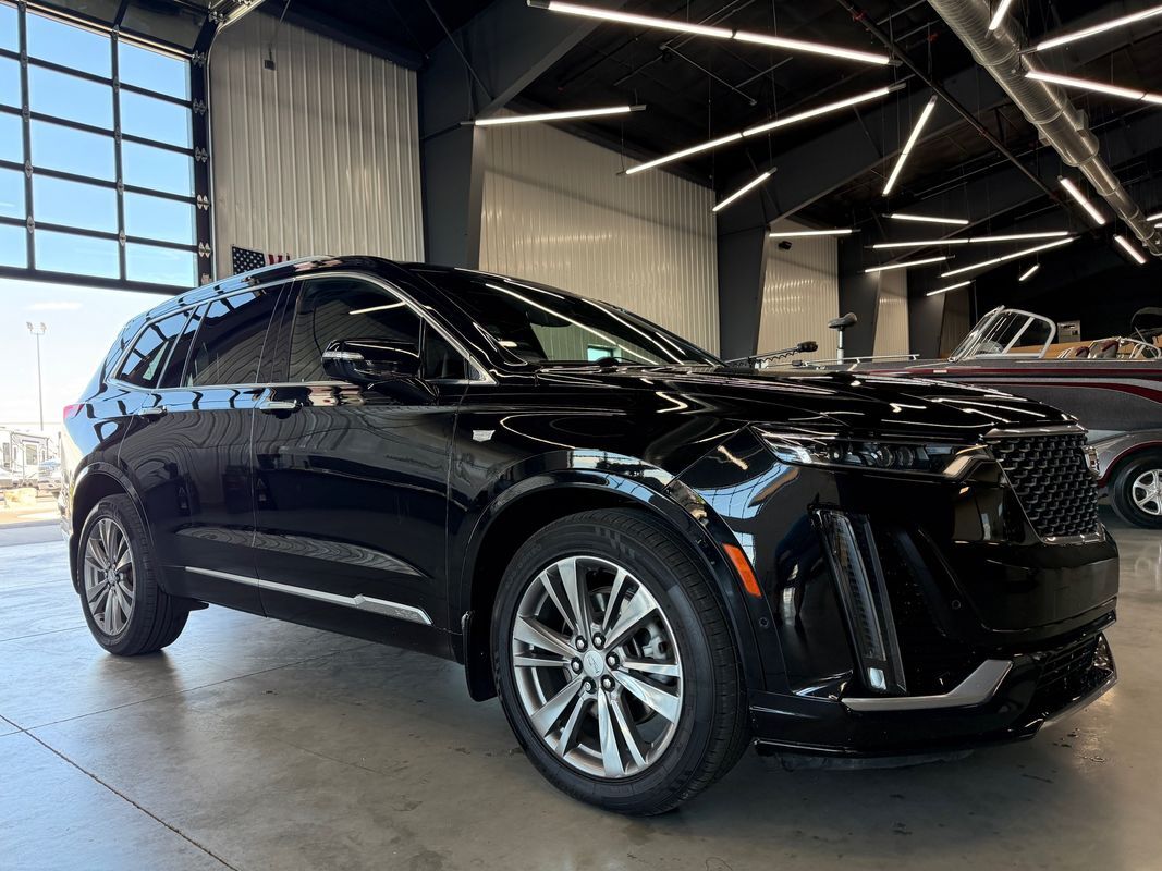 2022 CADILLAC XT6