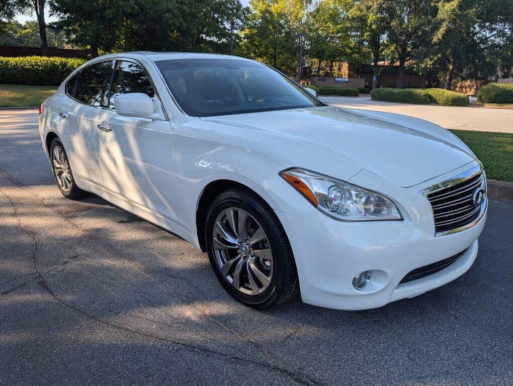 2013 INFINITI M37
