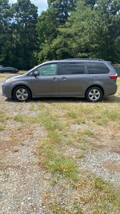 2018 TOYOTA Sienna