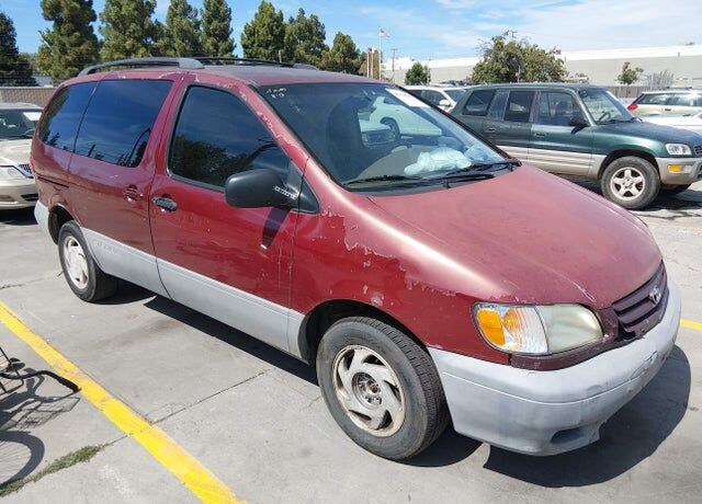 2001 TOYOTA Sienna
