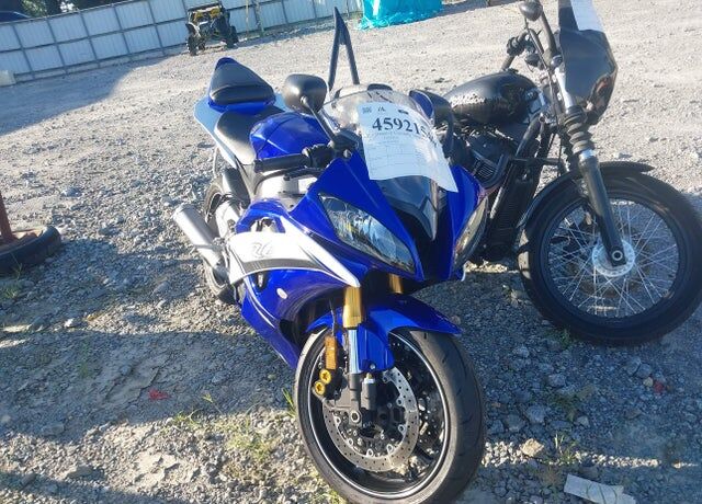 2011 YAMAHA YZF