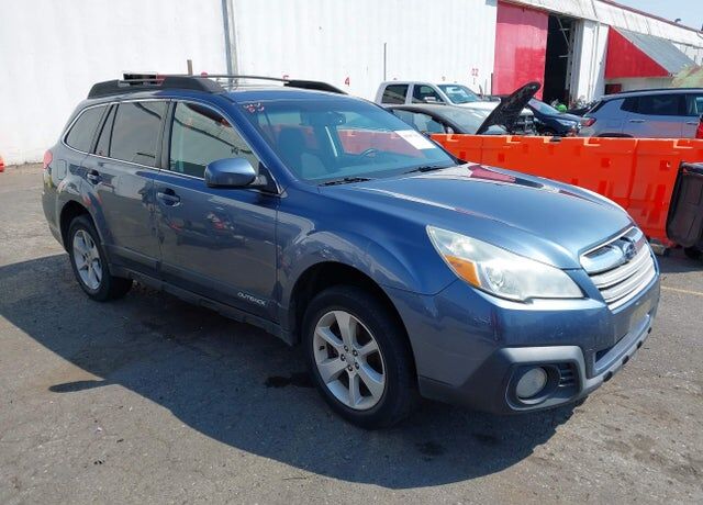 2013 SUBARU Outback