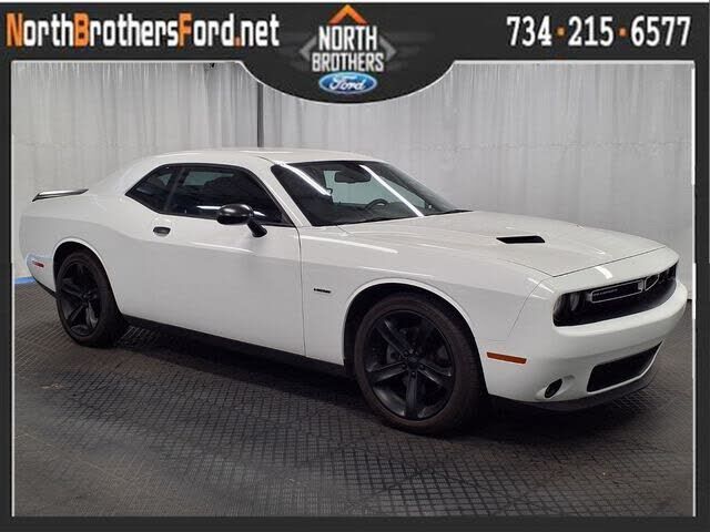 2017 DODGE Challenger