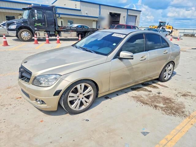 2011 MERCEDES-BENZ C-Class