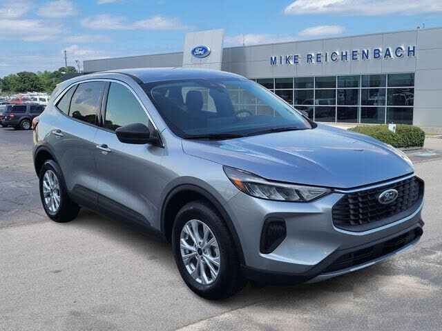 2024 FORD Escape