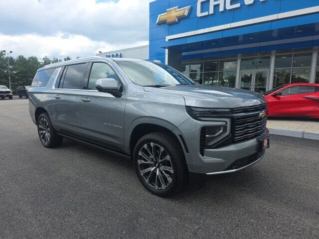 2025 CHEVROLET Suburban