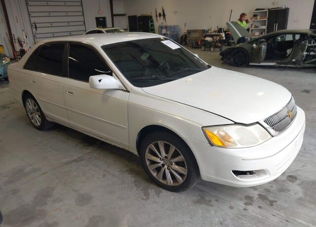 2001 TOYOTA Avalon