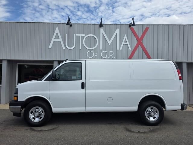 2017 CHEVROLET Express