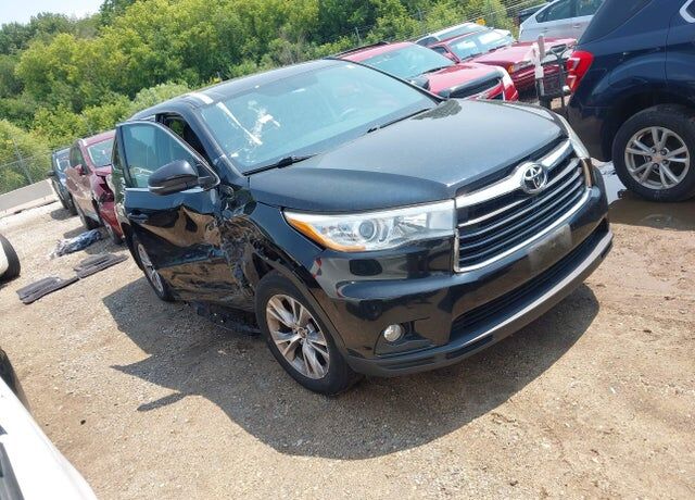2016 TOYOTA Highlander