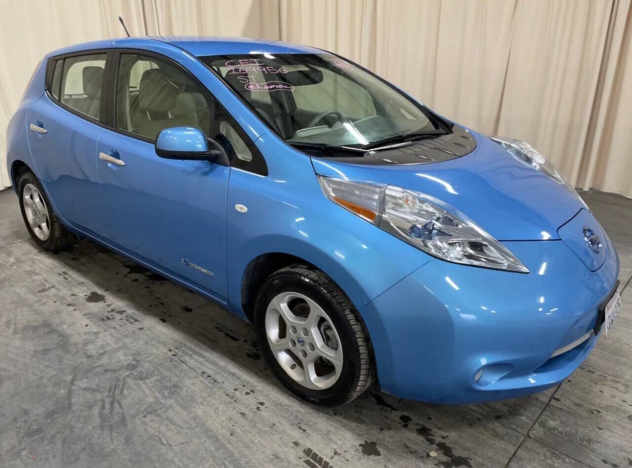 2011 NISSAN Leaf