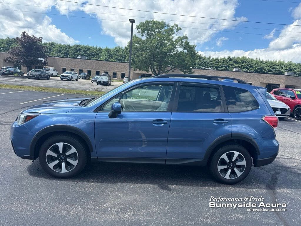 2018 SUBARU Forester