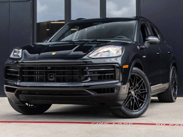 2026 PORSCHE Cayenne