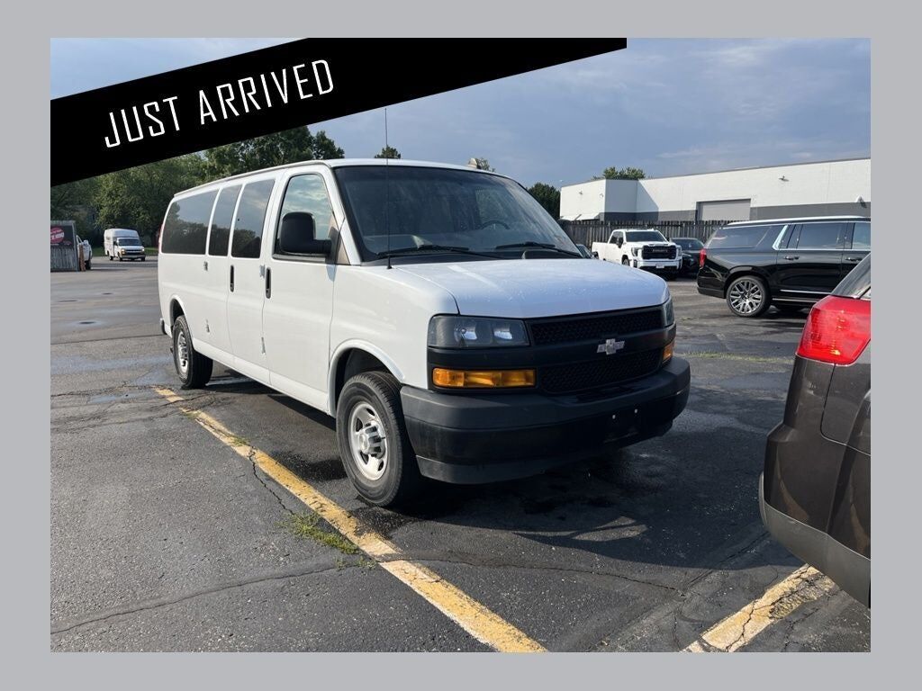 2023 CHEVROLET Express