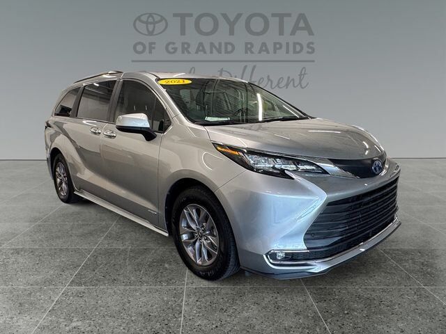 2021 TOYOTA Sienna