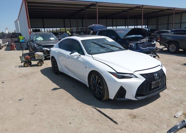 2022 LEXUS IS