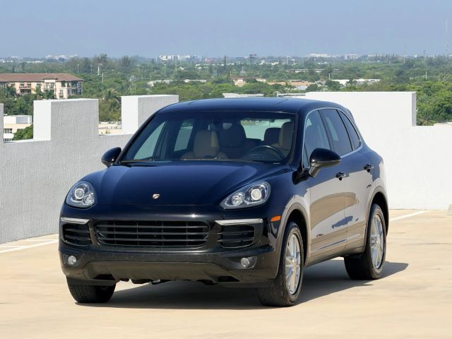 2016 PORSCHE Cayenne