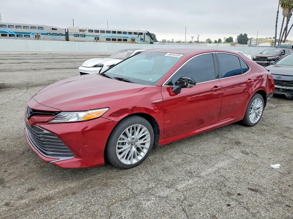 2018 TOYOTA Camry