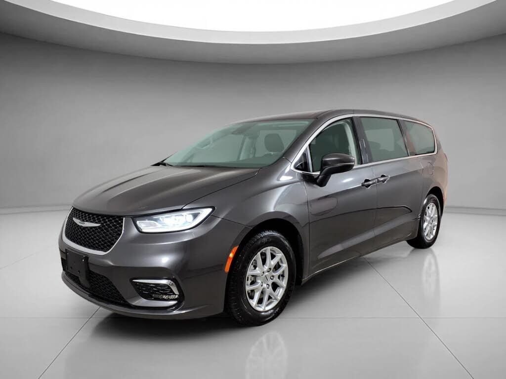 2023 CHRYSLER Pacifica