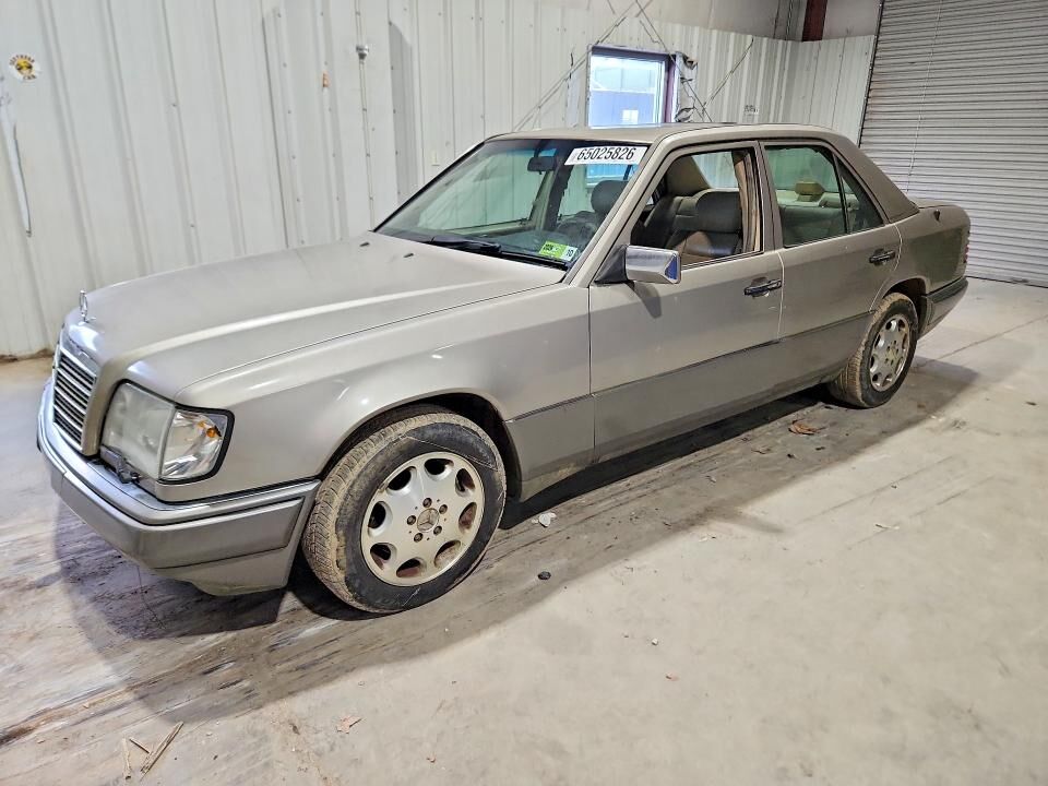 1995 MERCEDES-BENZ E-Class