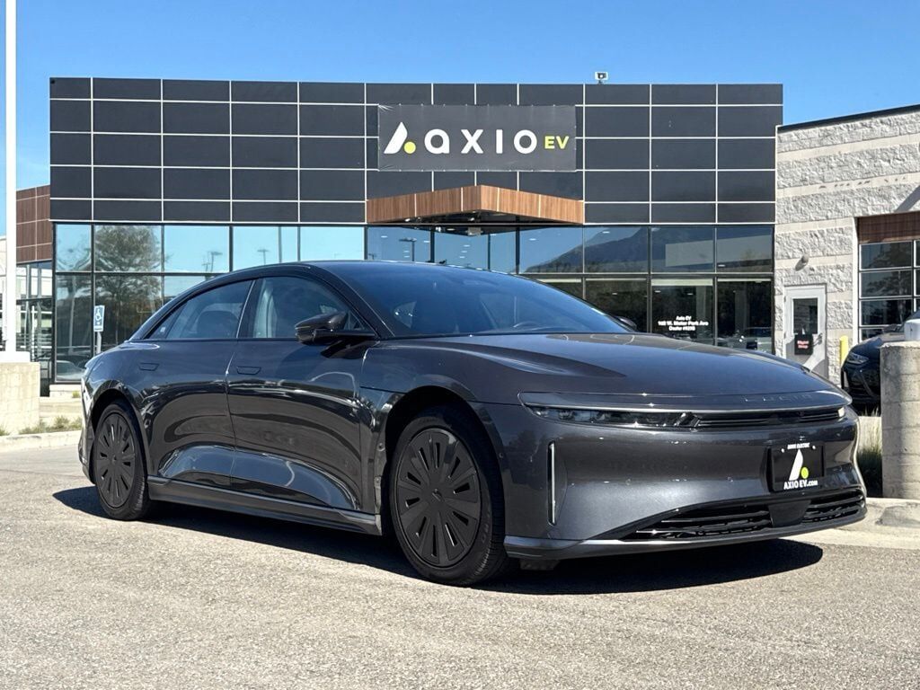 2025 LUCID Air
