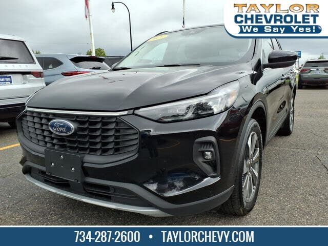 2025 FORD Escape