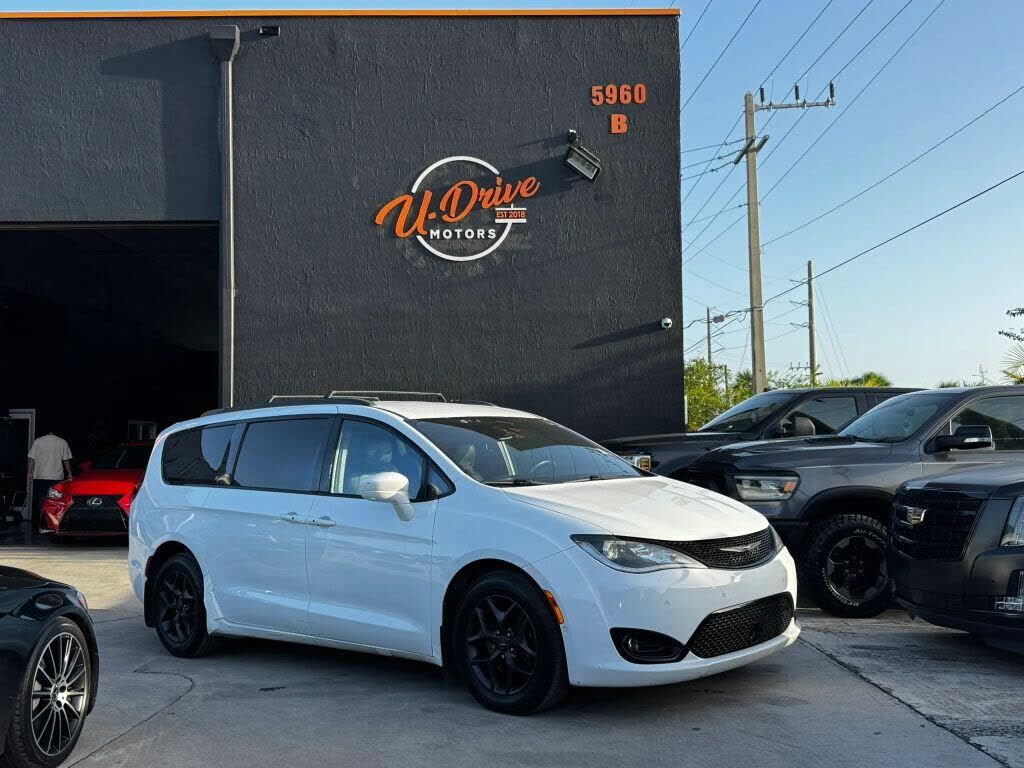 2020 CHRYSLER Pacifica