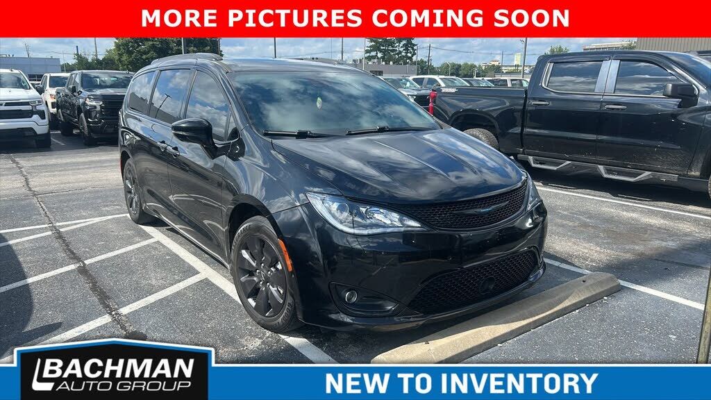 2020 CHRYSLER Pacifica