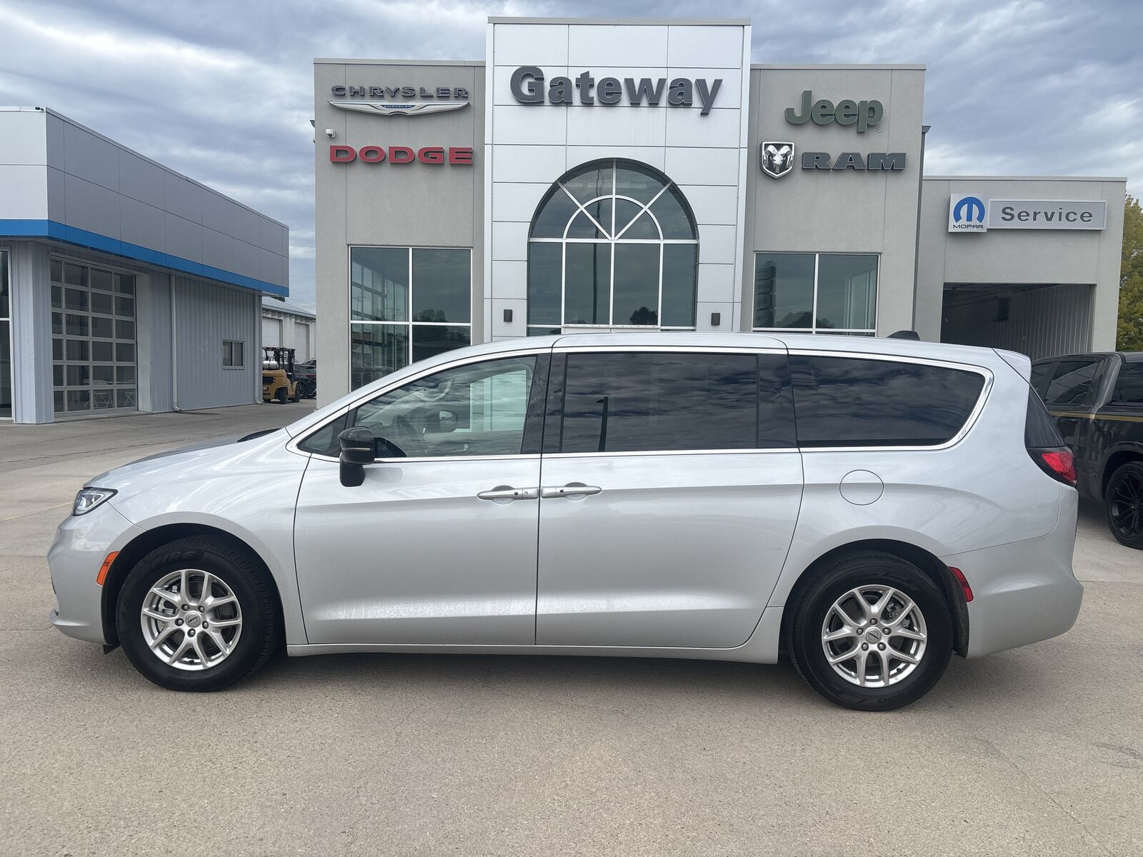 2024 CHRYSLER Pacifica