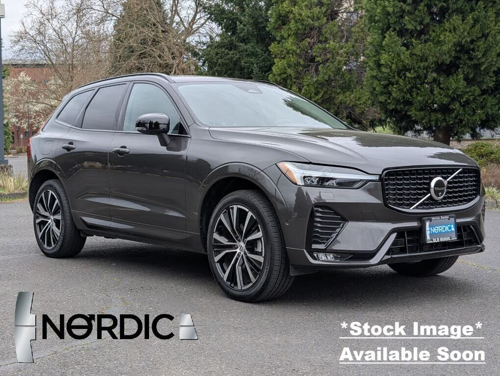 2025 VOLVO XC60