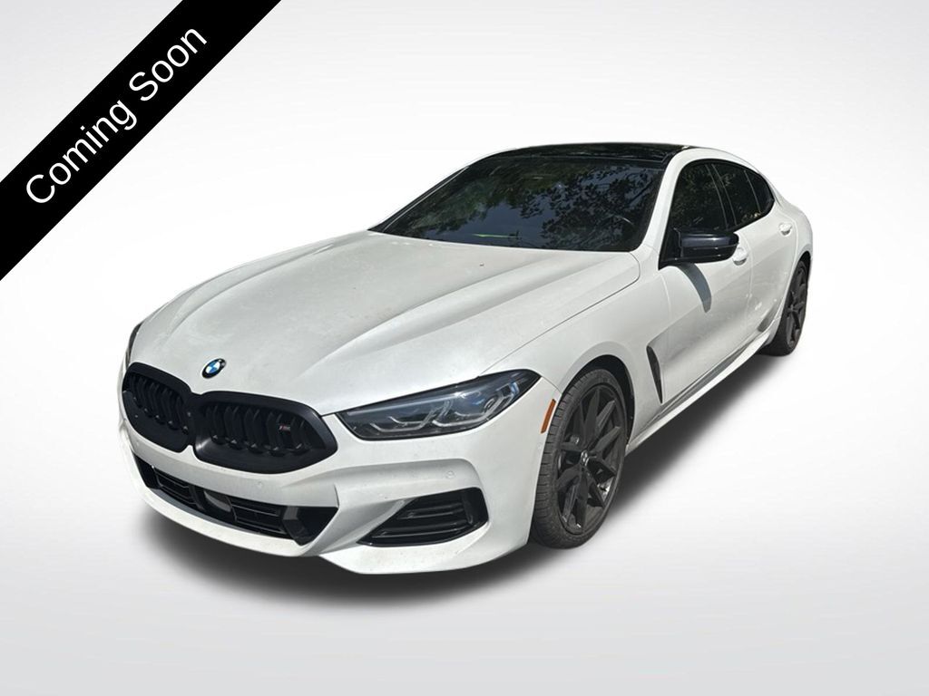 2023 BMW M8