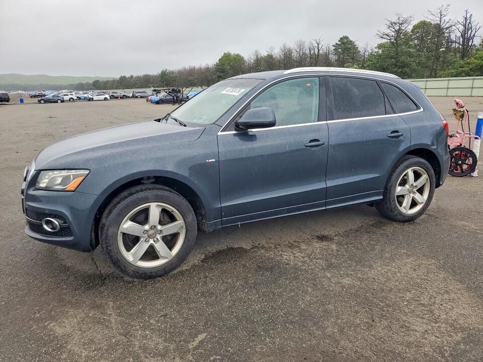 2011 AUDI Q5
