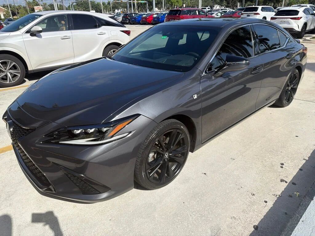 2022 LEXUS ES