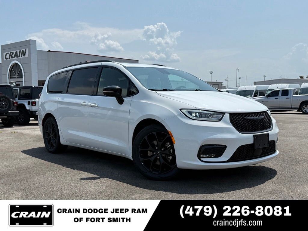 2025 CHRYSLER Pacifica