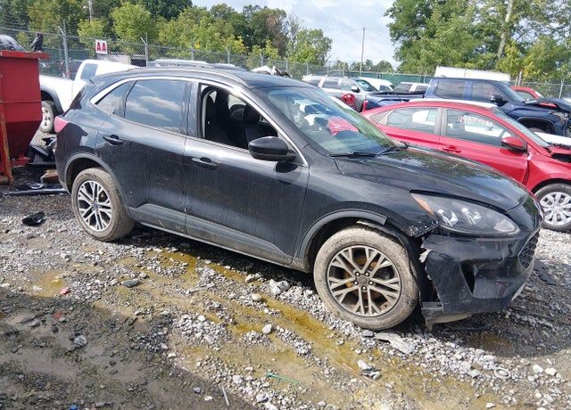 2021 FORD Escape