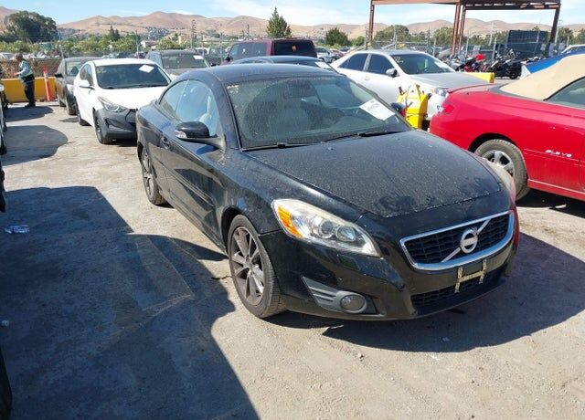 2013 VOLVO C70