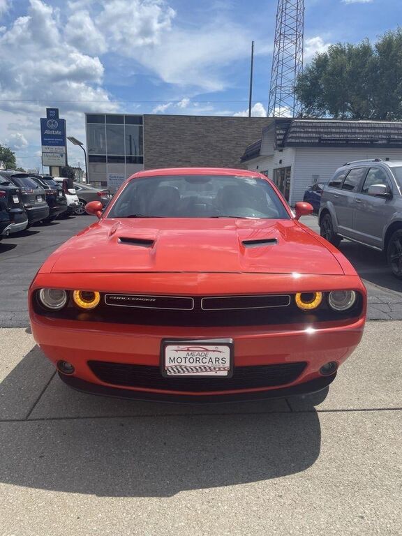 2017 DODGE Challenger