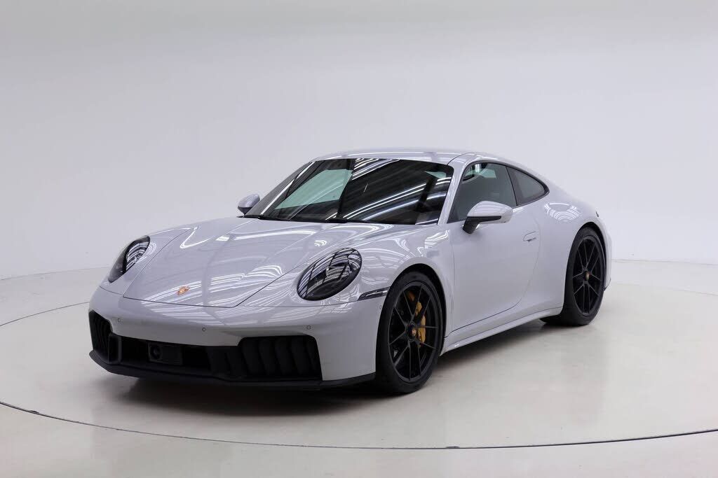 2025 PORSCHE 911