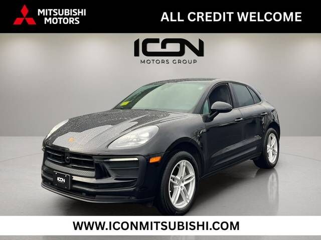 2024 PORSCHE Macan