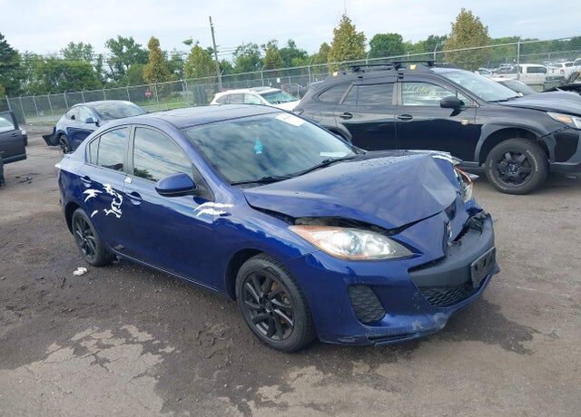 2012 MAZDA Mazda3