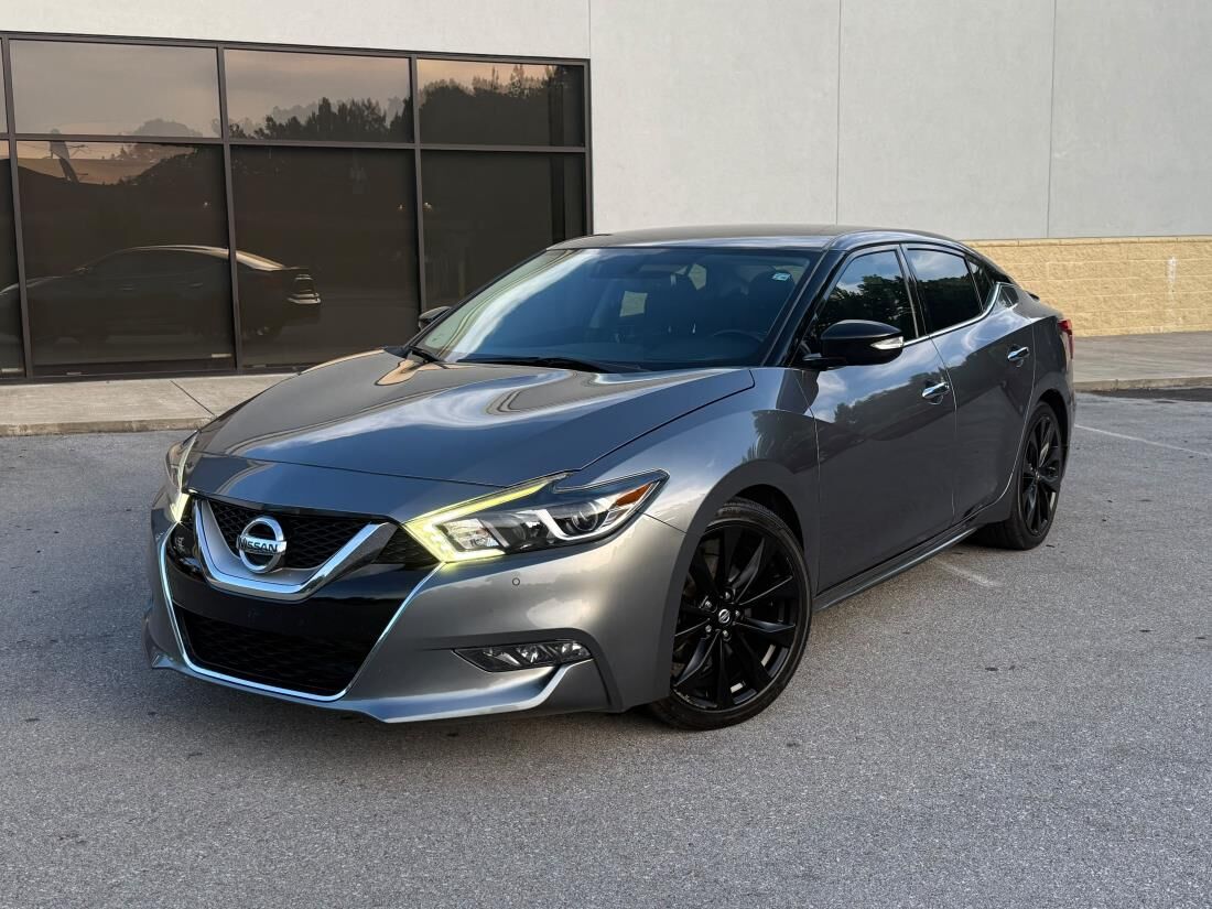 2017 NISSAN Maxima