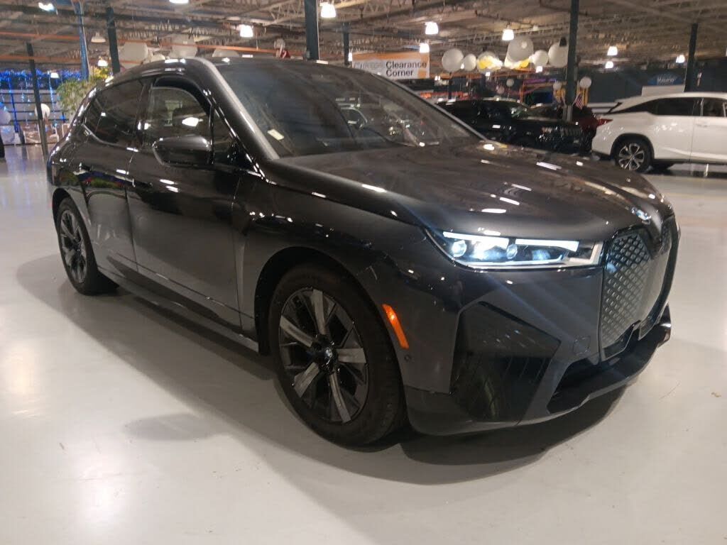 2023 BMW ix