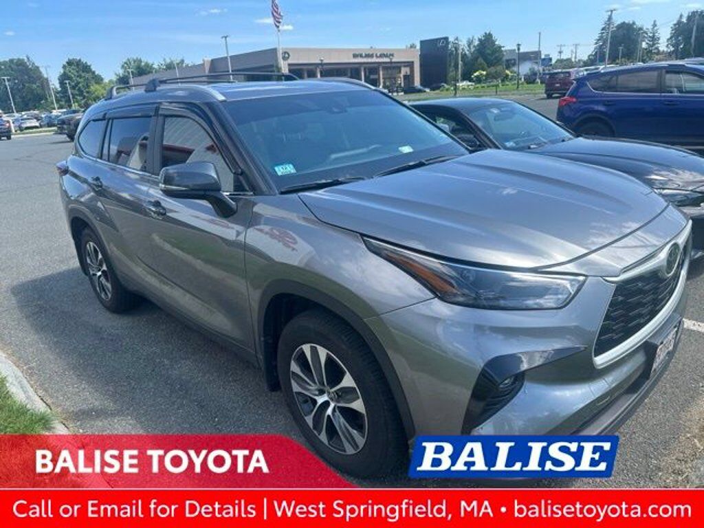 2026 TOYOTA Highlander