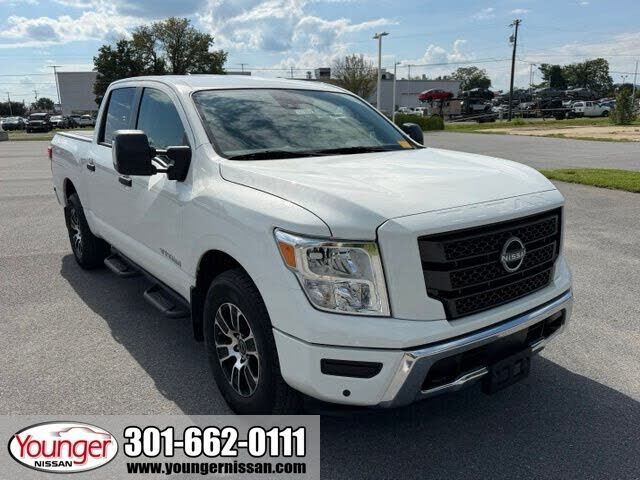 2024 NISSAN Titan