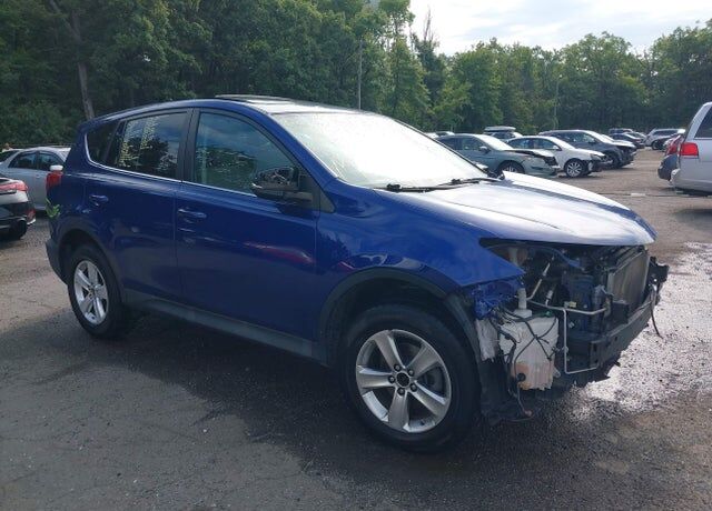 2015 TOYOTA RAV4