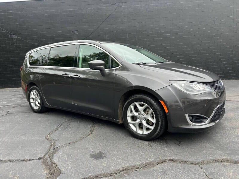 2019 CHRYSLER Pacifica