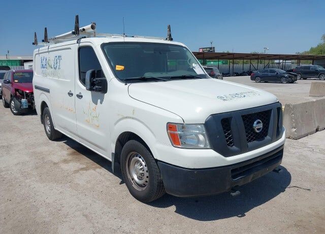2016 NISSAN NV