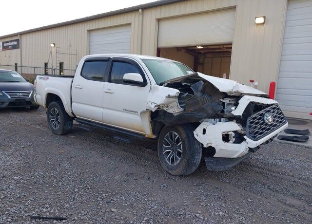 2020 TOYOTA Tacoma